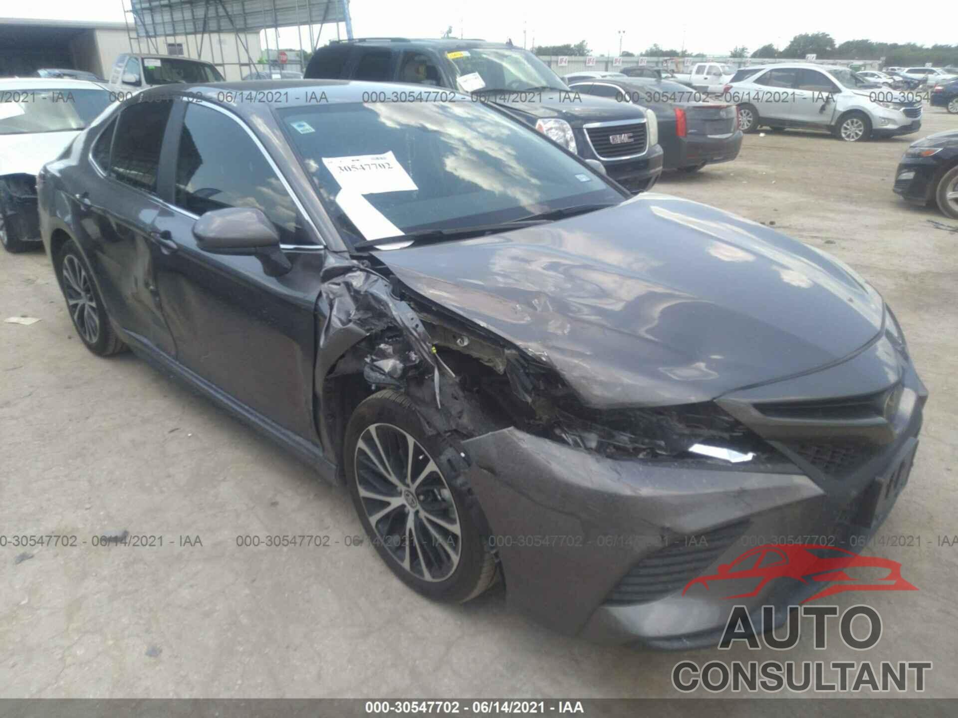 TOYOTA CAMRY 2020 - 4T1G11AK2LU978333