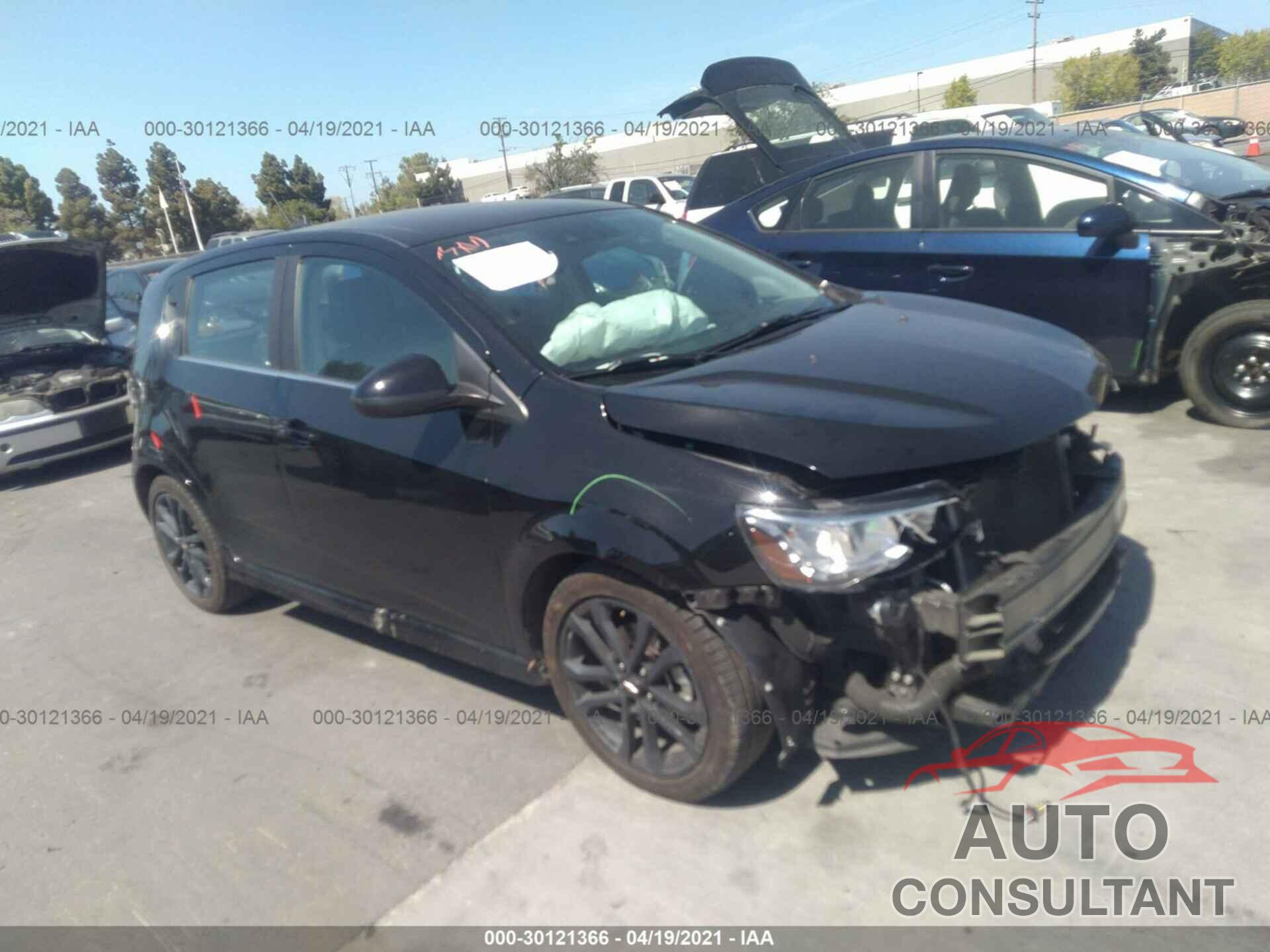 CHEVROLET SONIC 2017 - 1G1JF6SB9H4109817