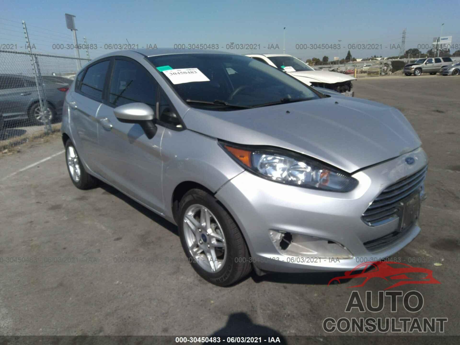 FORD FIESTA 2018 - 3FADP4EJ7JM107086