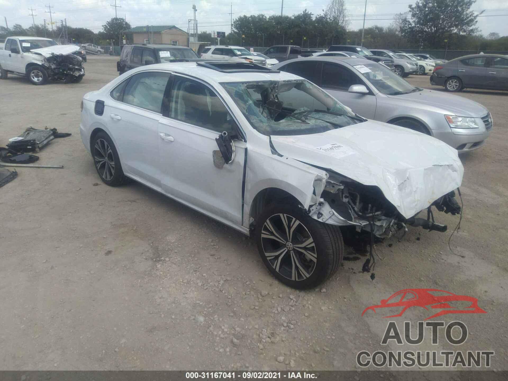 VOLKSWAGEN PASSAT 2021 - 1VWSA7A32MC009310
