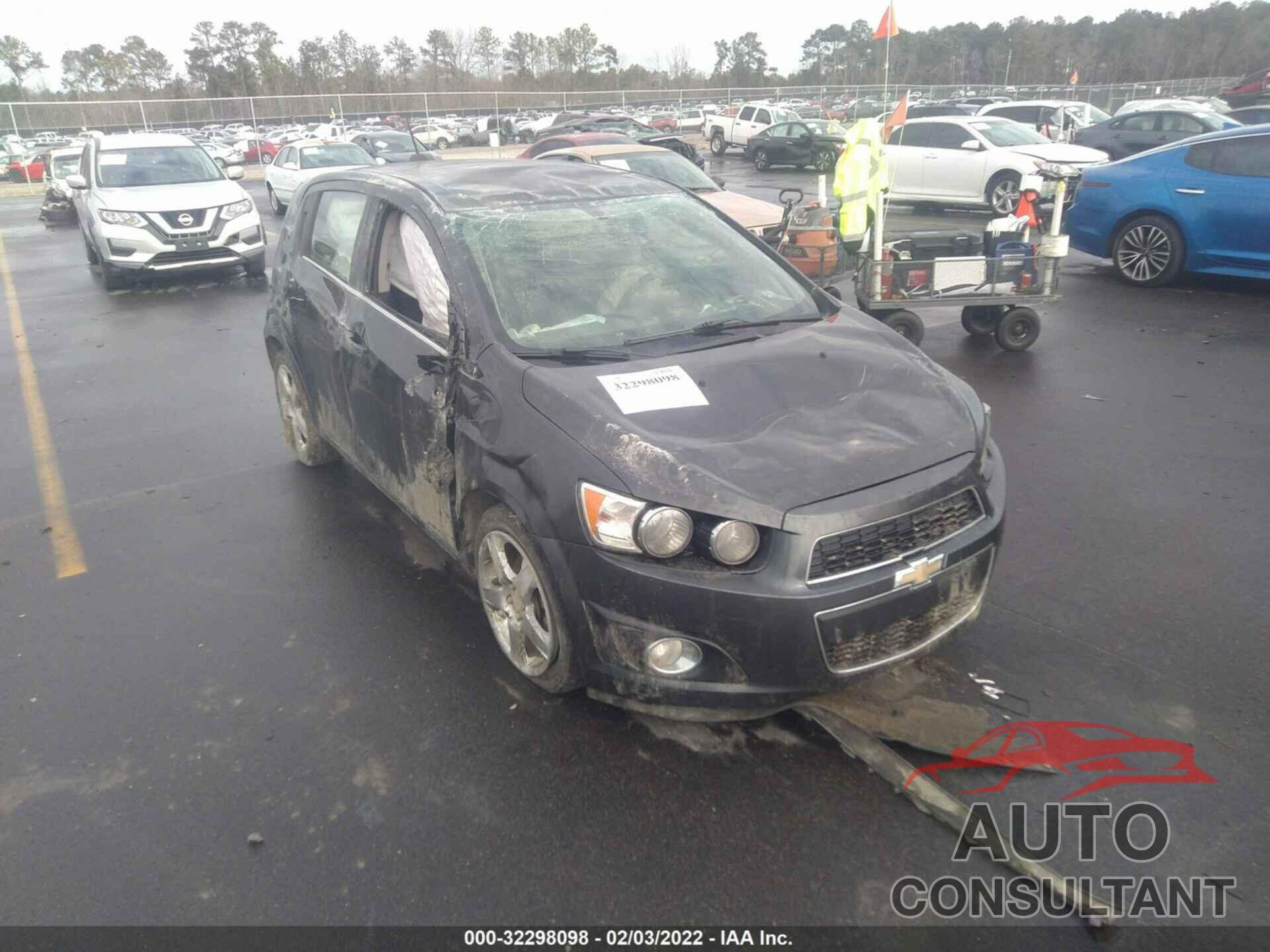 CHEVROLET SONIC 2016 - 1G1JE6SB0G4145798
