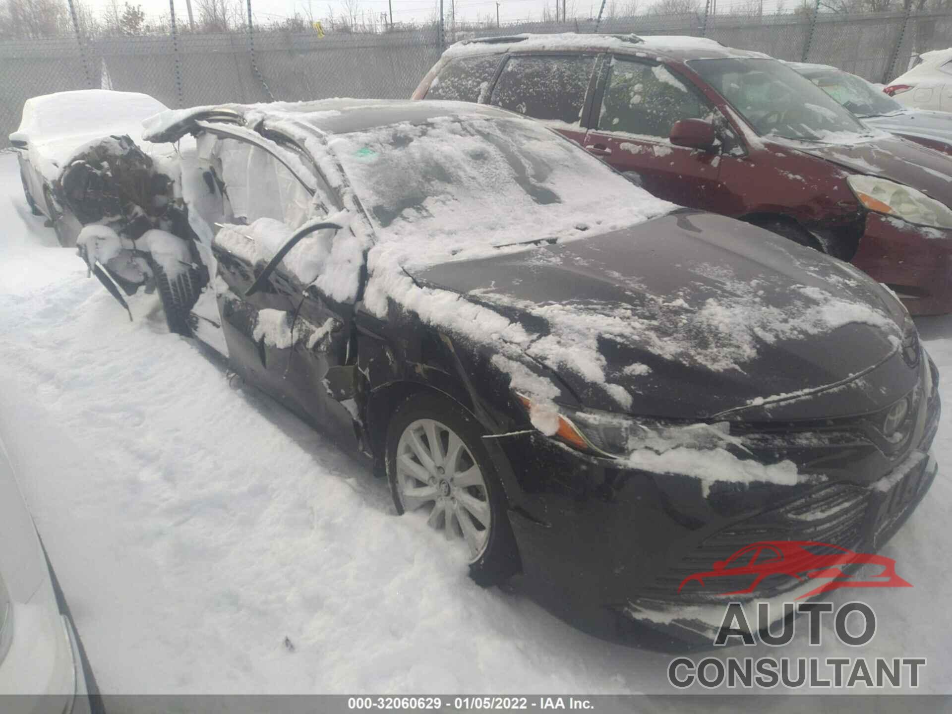TOYOTA CAMRY 2018 - 4T1B11HK5JU065188