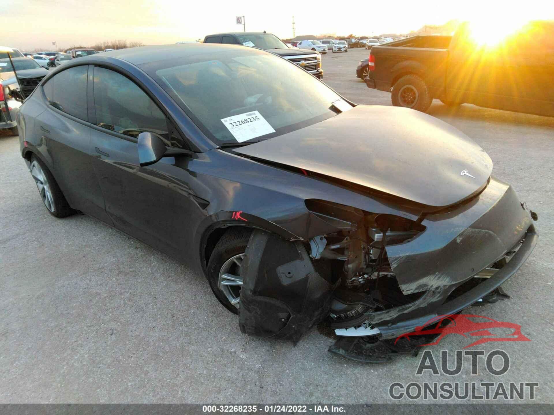 TESLA MODEL Y 2021 - 5YJYGDEE0MF209076