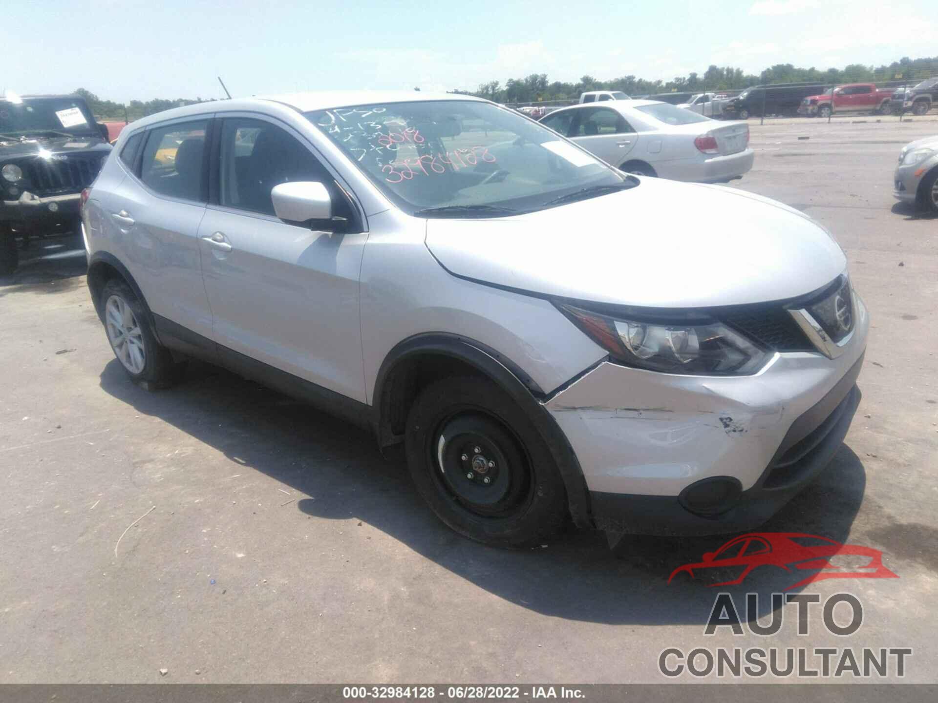 NISSAN ROGUE SPORT 2018 - JN1BJ1CP8JW188109