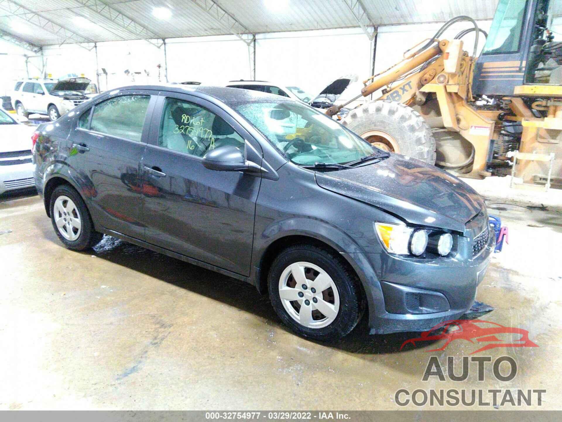 CHEVROLET SONIC 2016 - 1G1JA5SG1G4104677