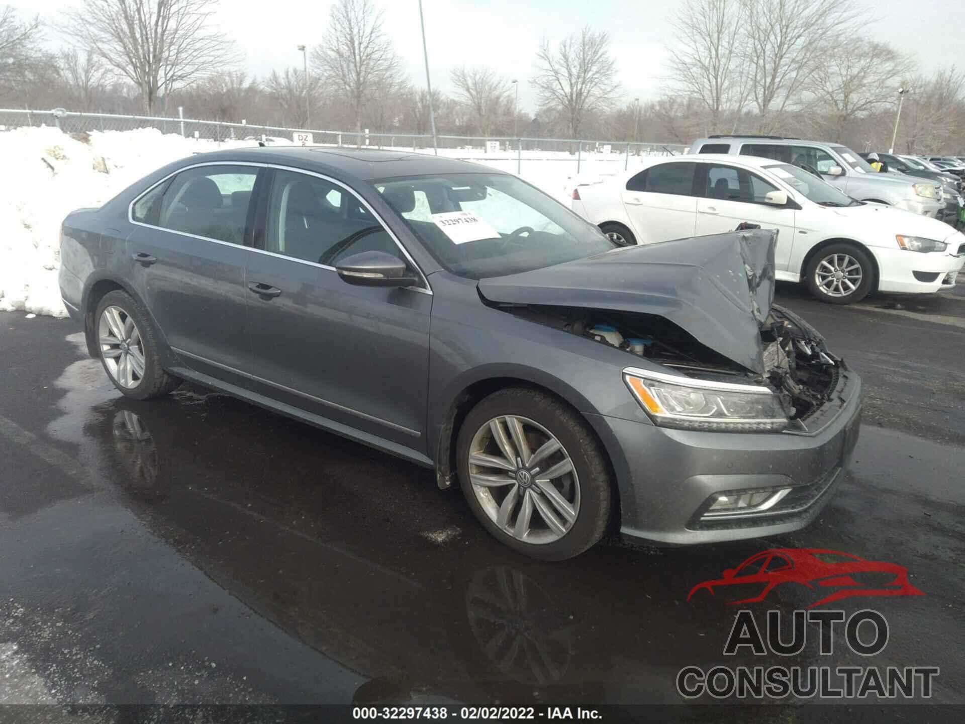 VOLKSWAGEN PASSAT 2017 - 1VWGT7A35HC030688