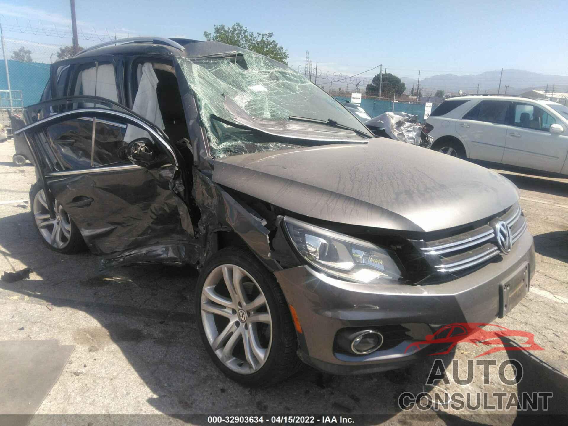 VOLKSWAGEN TIGUAN 2016 - WVGAV7AX8GW577386