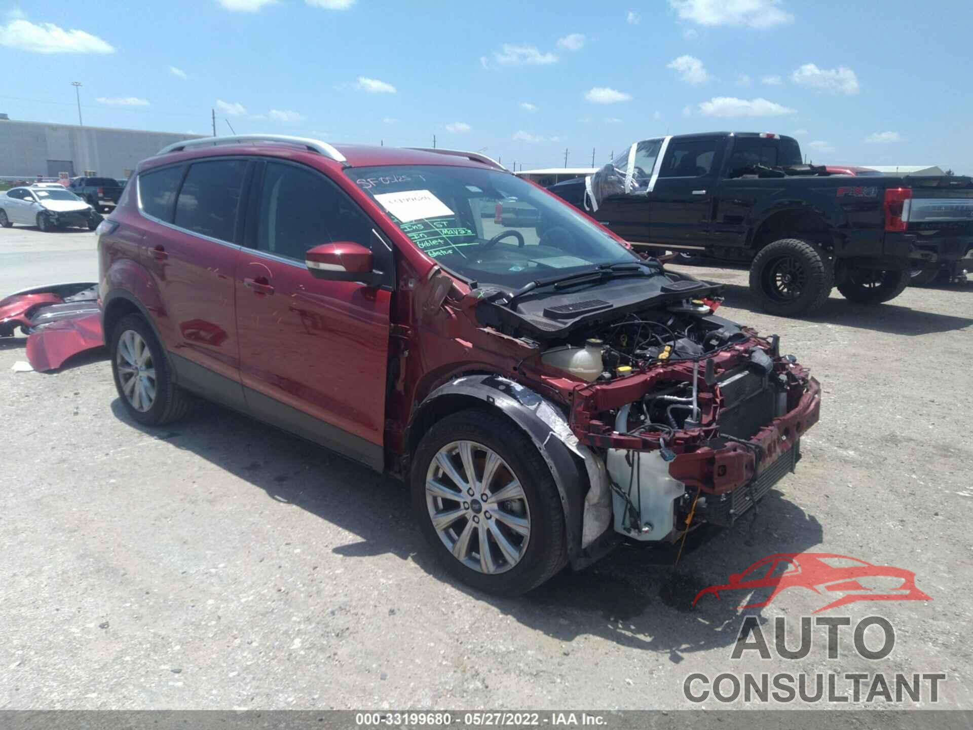 FORD ESCAPE 2017 - 1FMCU0J94HUE93633