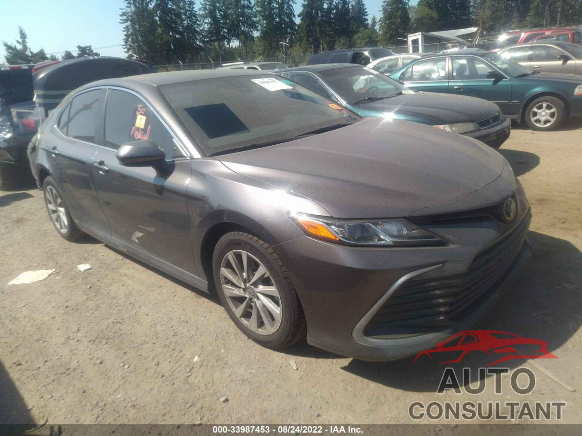 TOYOTA CAMRY 2022 - 4T1C11AK7NU019446