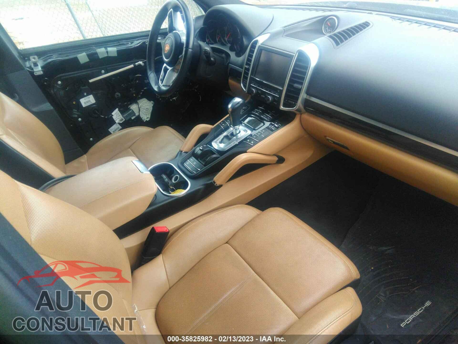 PORSCHE CAYENNE 2016 - WP1AA2A20GLA09205