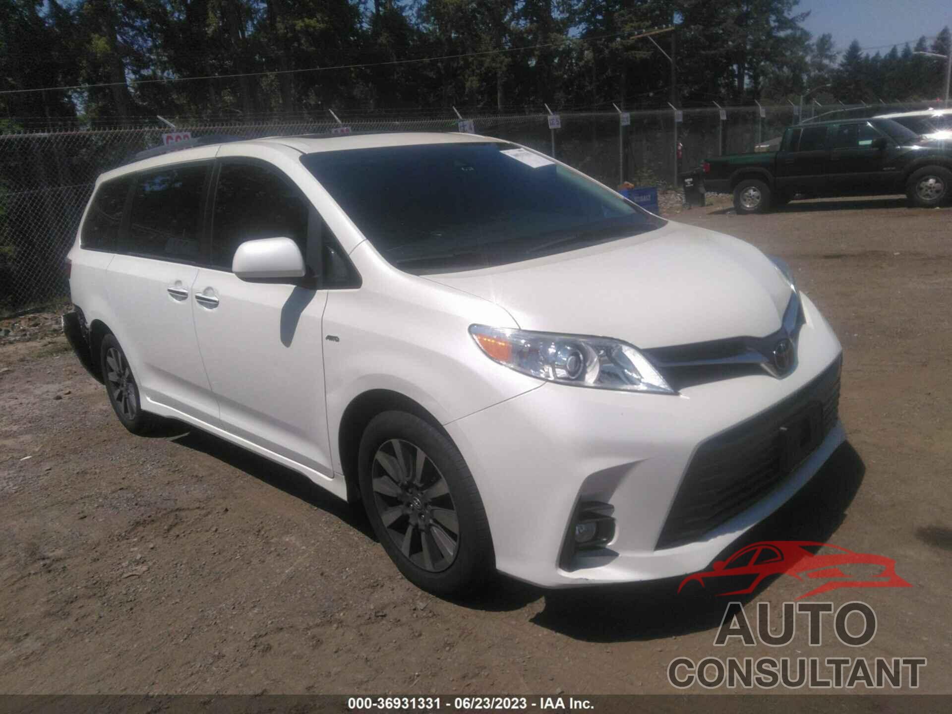 TOYOTA SIENNA 2018 - 5TDDZ3DC1JS200655