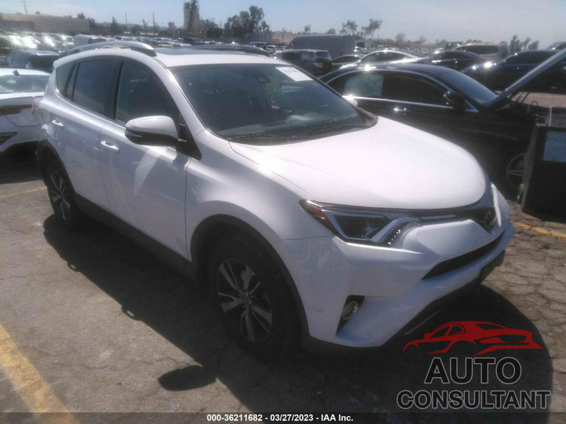 TOYOTA RAV4 2018 - JTMRFREV8JD233116
