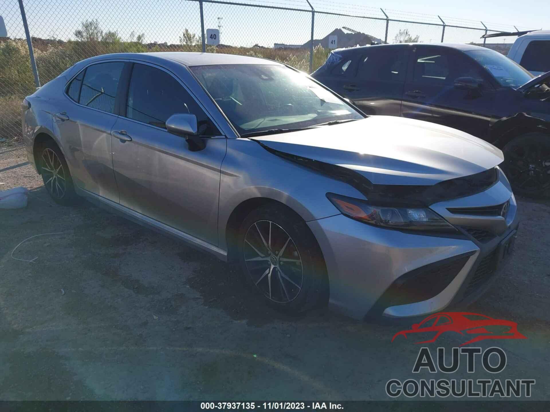 TOYOTA CAMRY 2021 - 4T1G11AK8MU512634