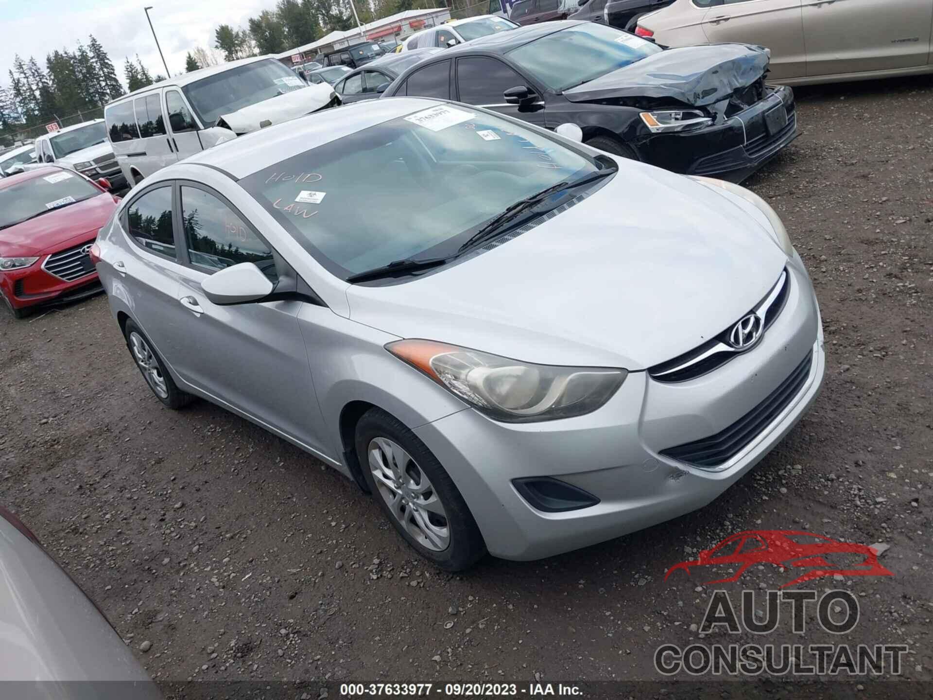 HYUNDAI ELANTRA 2012 - KMHDH4AE6CU400441