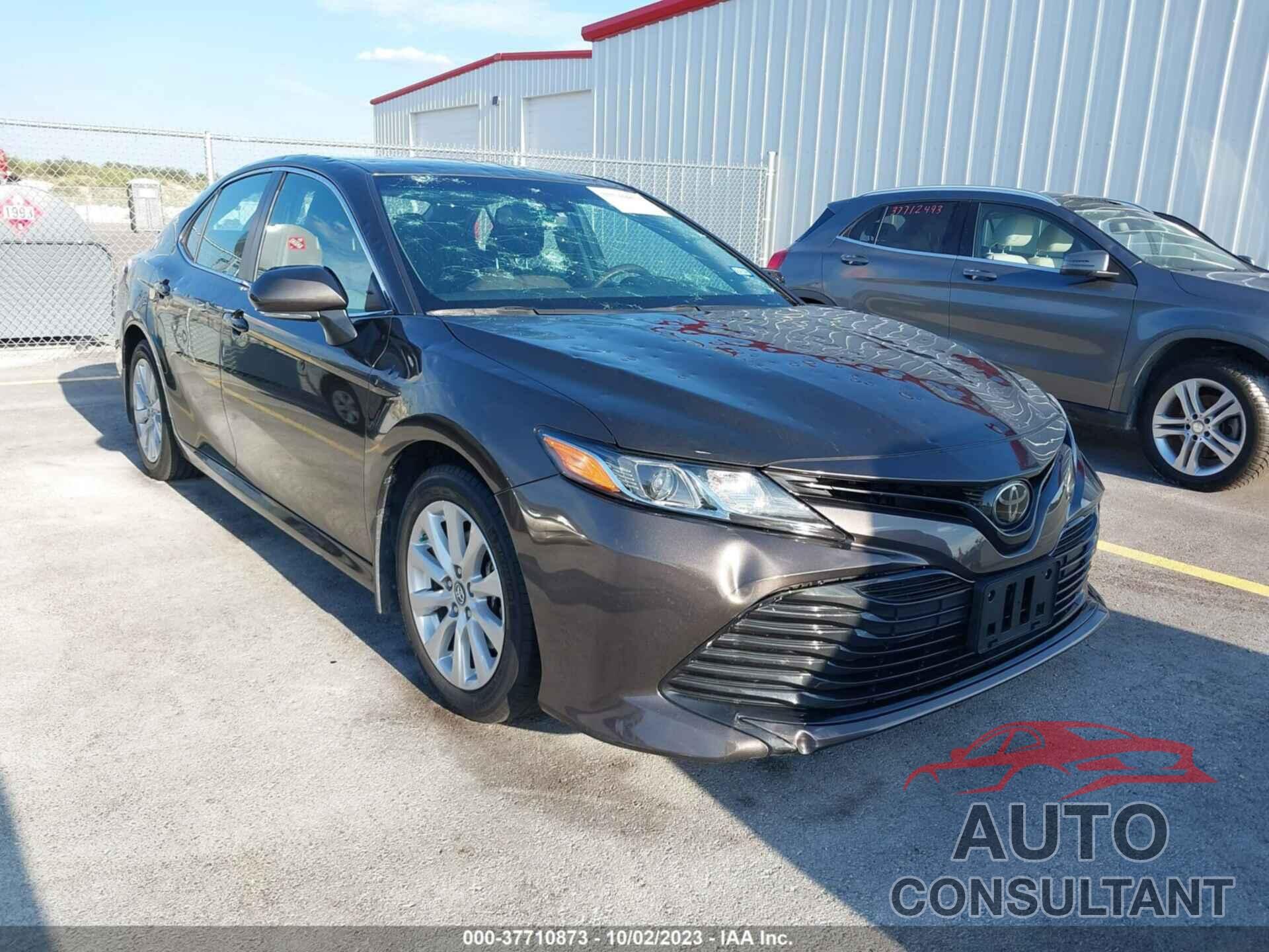 TOYOTA CAMRY 2018 - 4T1B11HK4JU607476