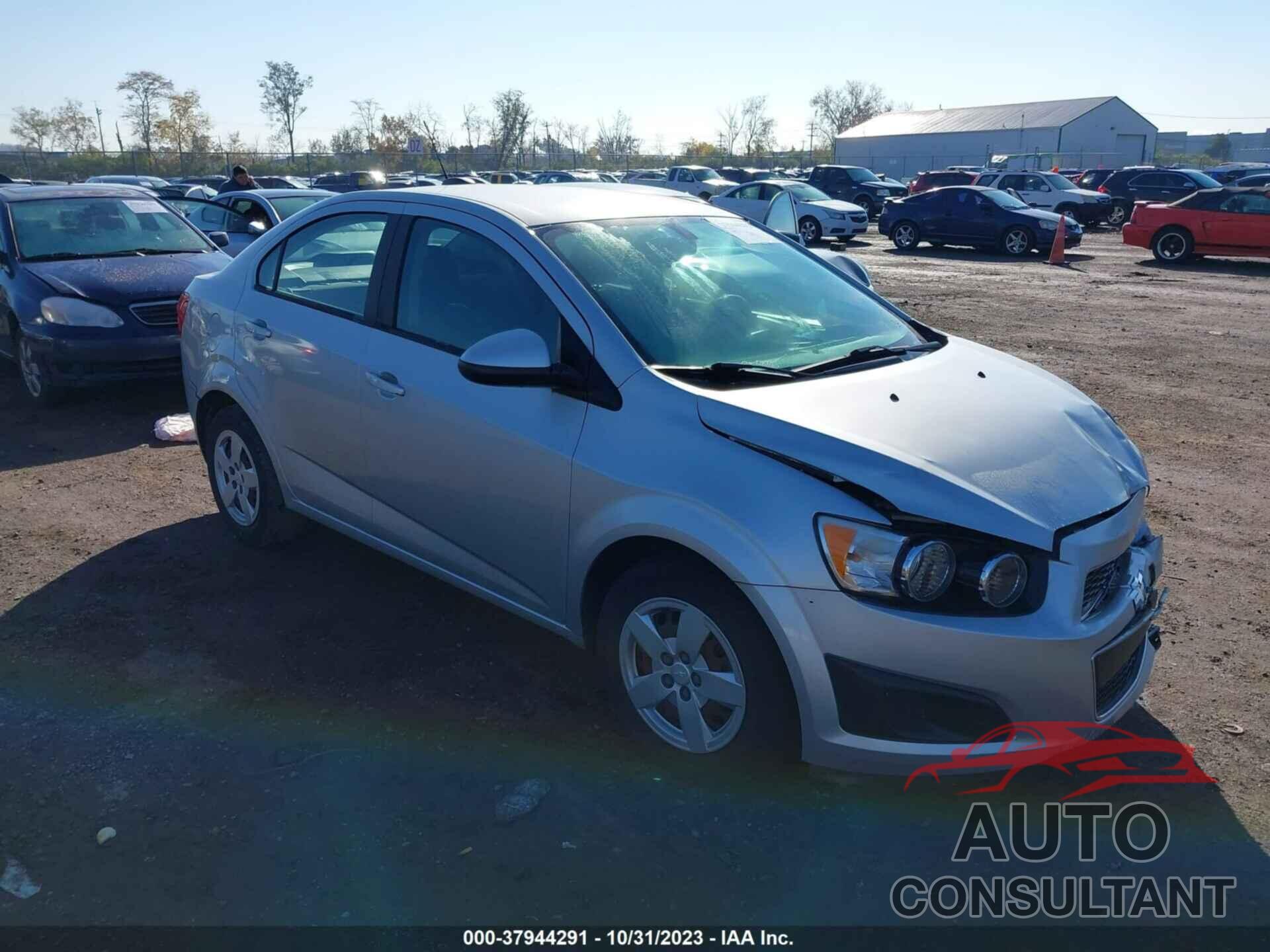 CHEVROLET SONIC 2016 - 1G1JA5SH7G4165251