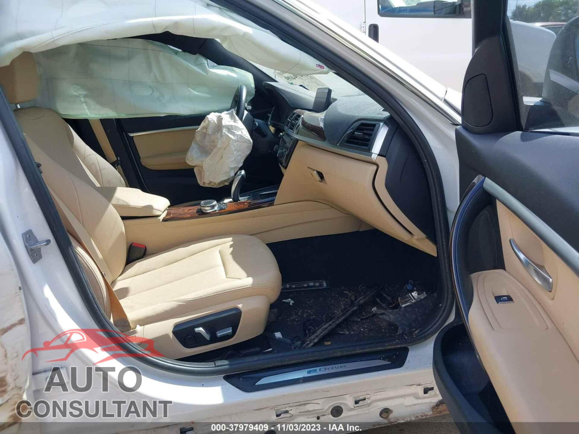BMW 330E 2018 - WBA8E1C50JA178551