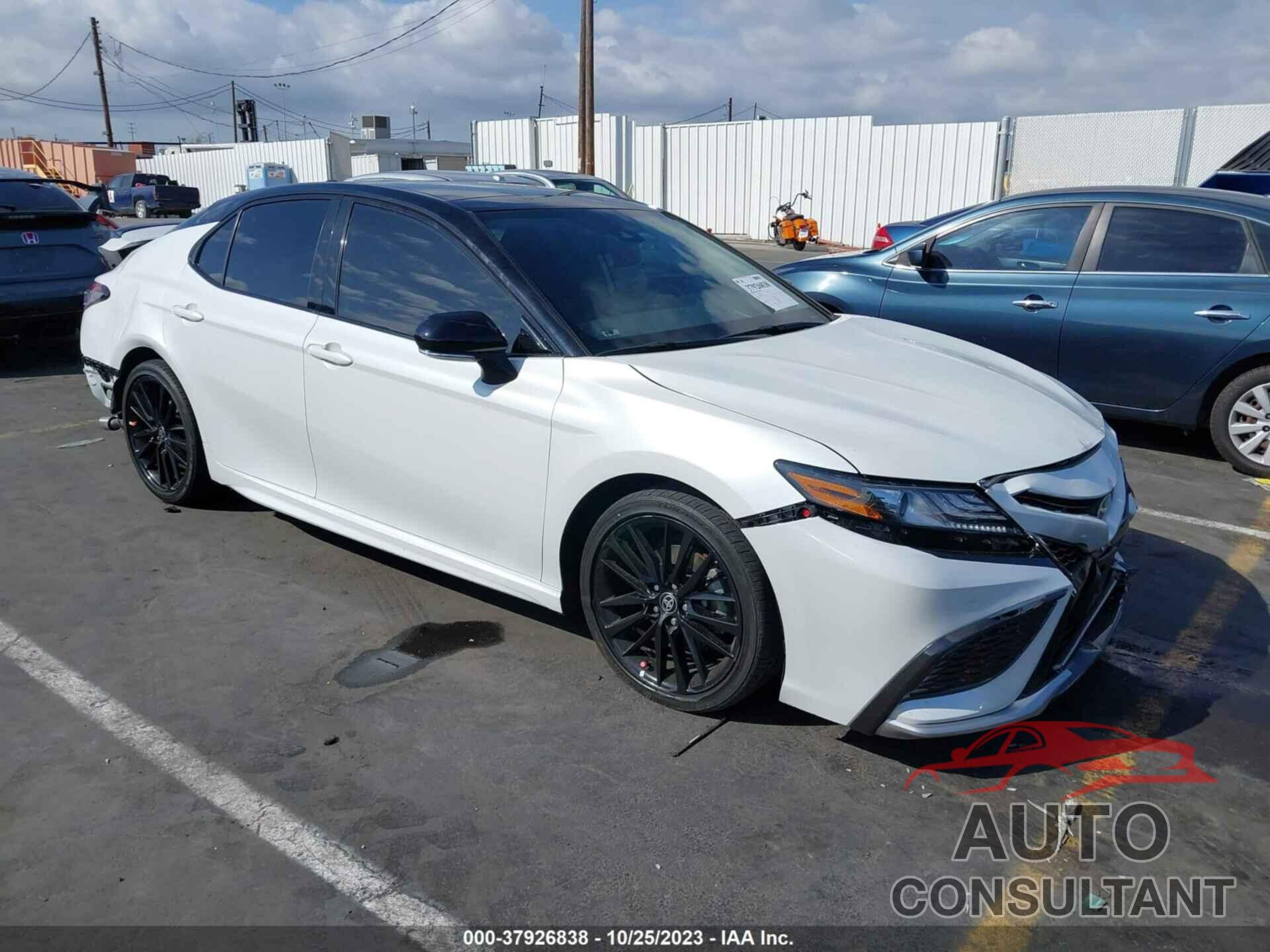 TOYOTA CAMRY 2021 - 4T1KZ1AK8MU054581