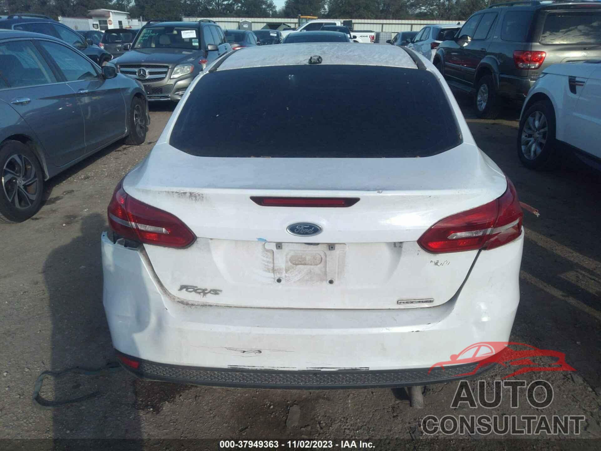 FORD FOCUS 2015 - 1FADP3E27FL255380