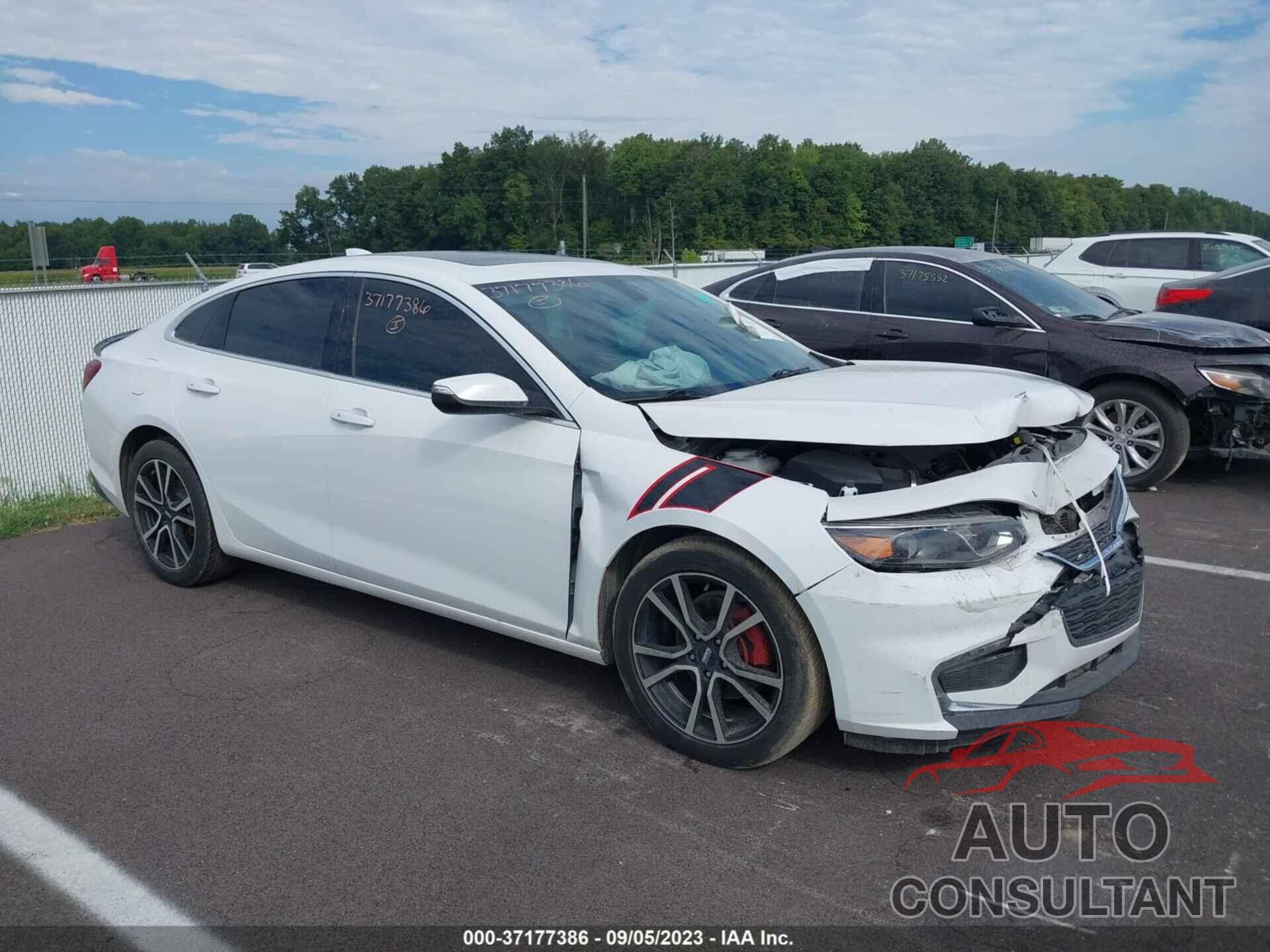 CHEVROLET MALIBU 2018 - 1G1ZD5STXJF174388