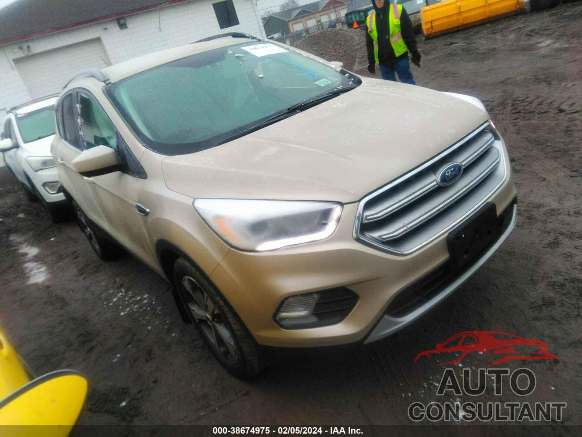 FORD ESCAPE 2017 - 1FMCU9G98HUA90606
