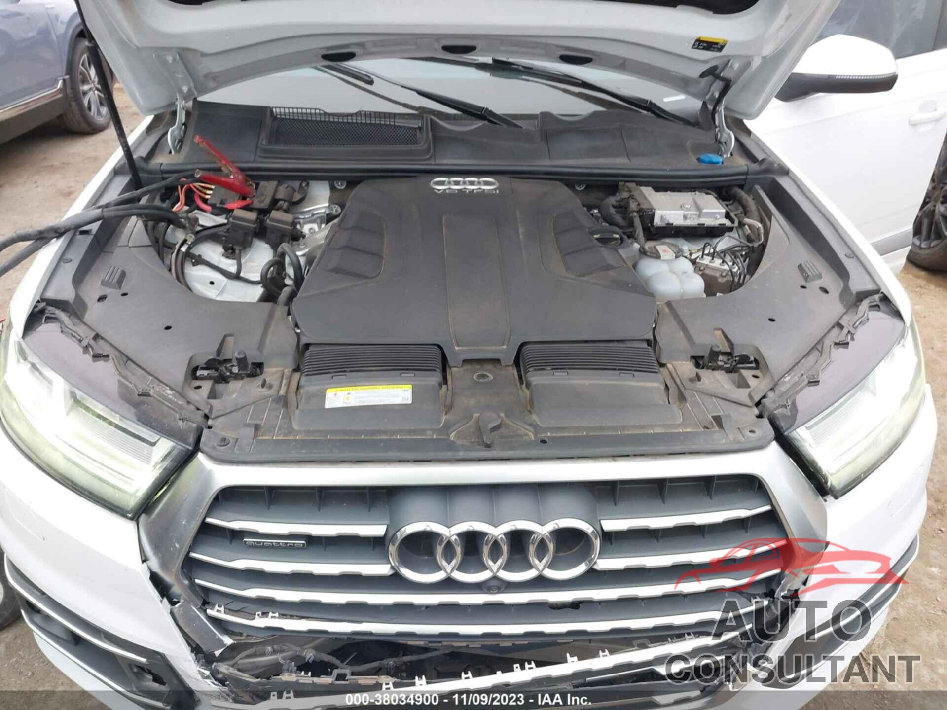 AUDI Q7 2018 - WA1VAAF74JD021192