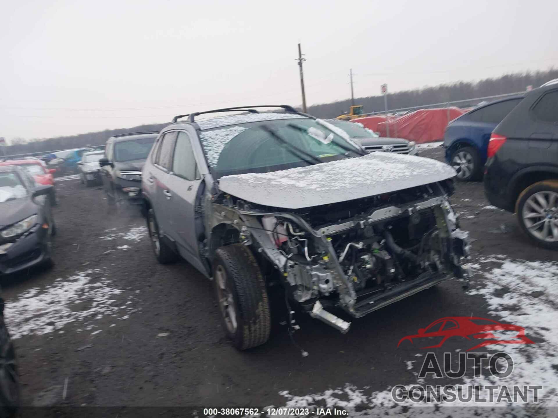 TOYOTA RAV4 2023 - 2T3P1RFV6PW340343