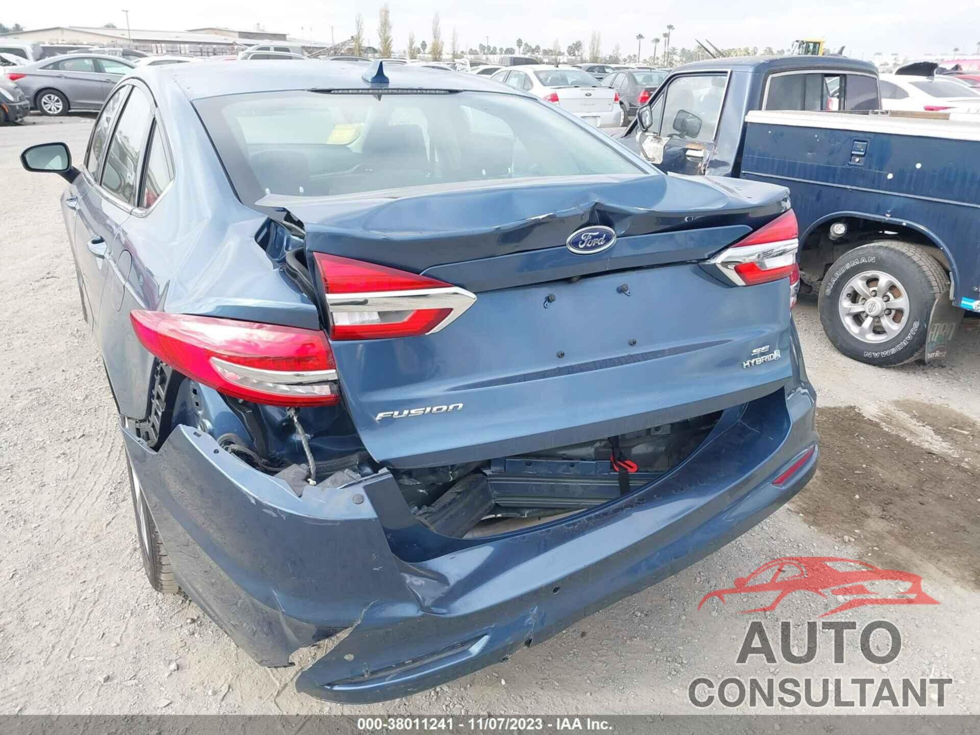 FORD FUSION HYBRID 2019 - 3FA6P0LU2KR175329