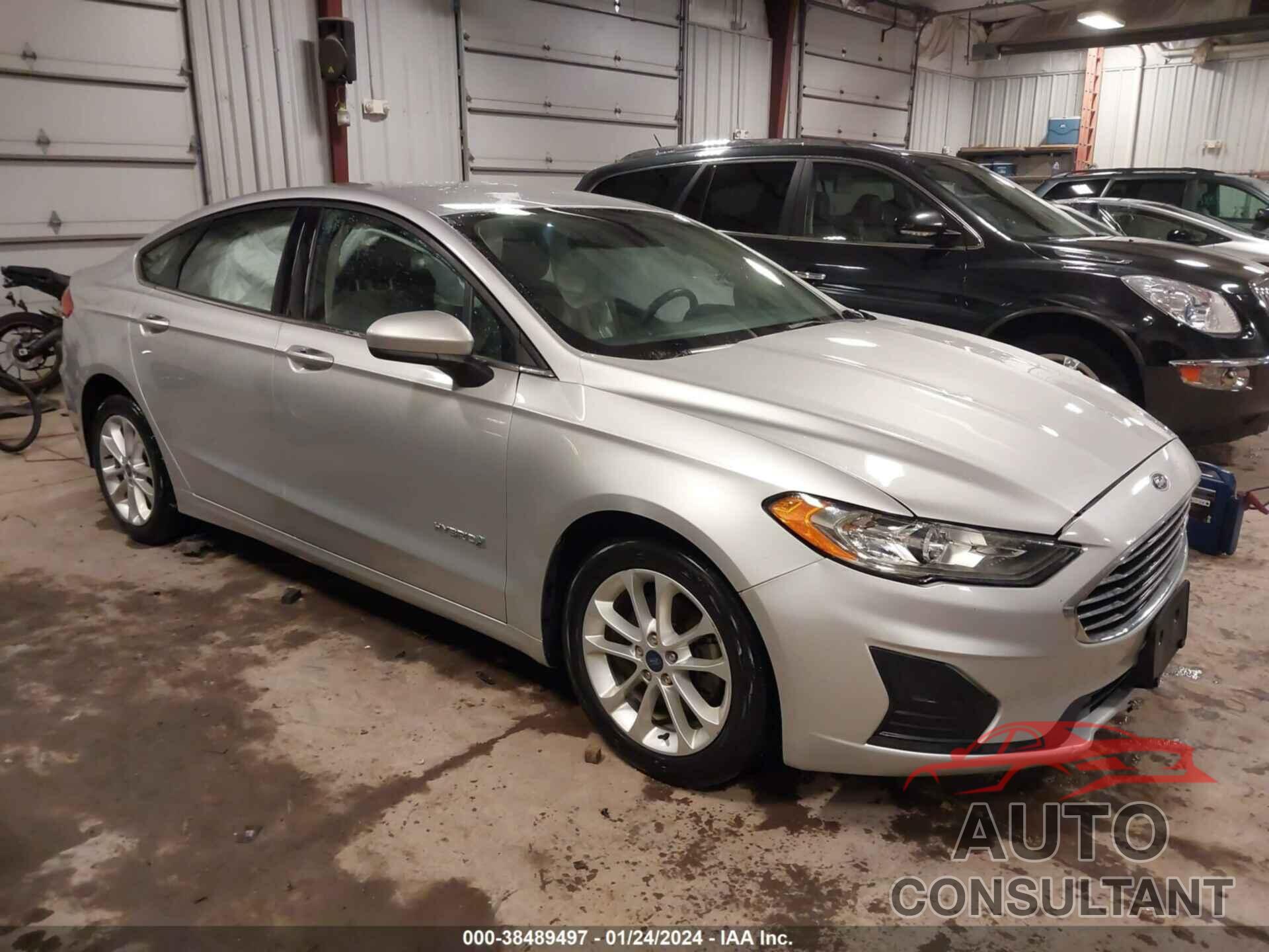 FORD FUSION HYBRID 2019 - 3FA6P0LU5KR224930