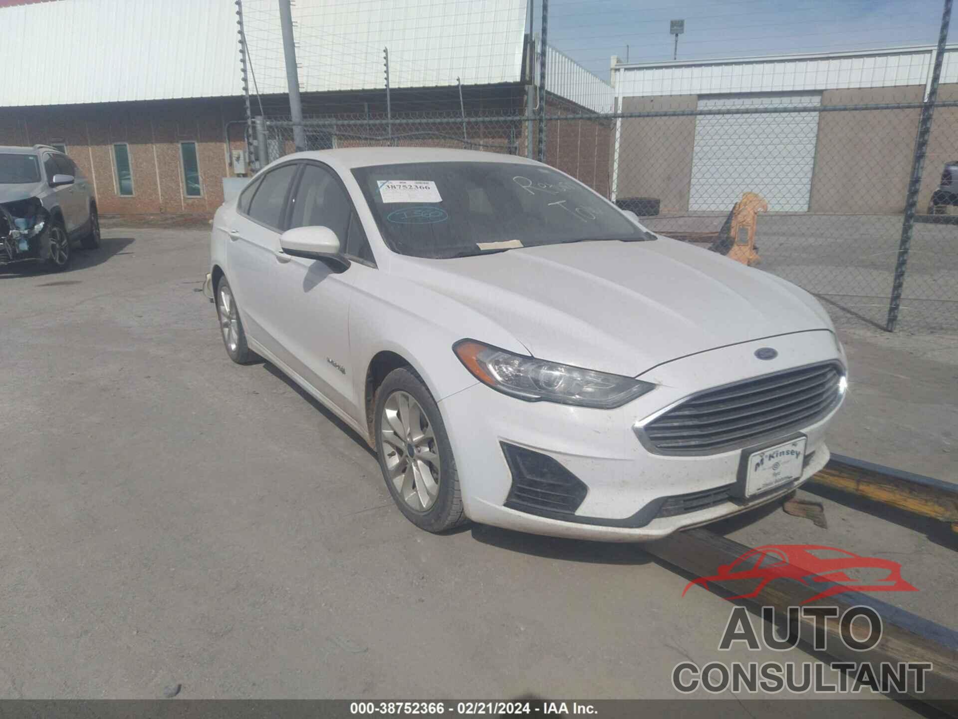 FORD FUSION 2019 - 3FA6P0LU8KR242323