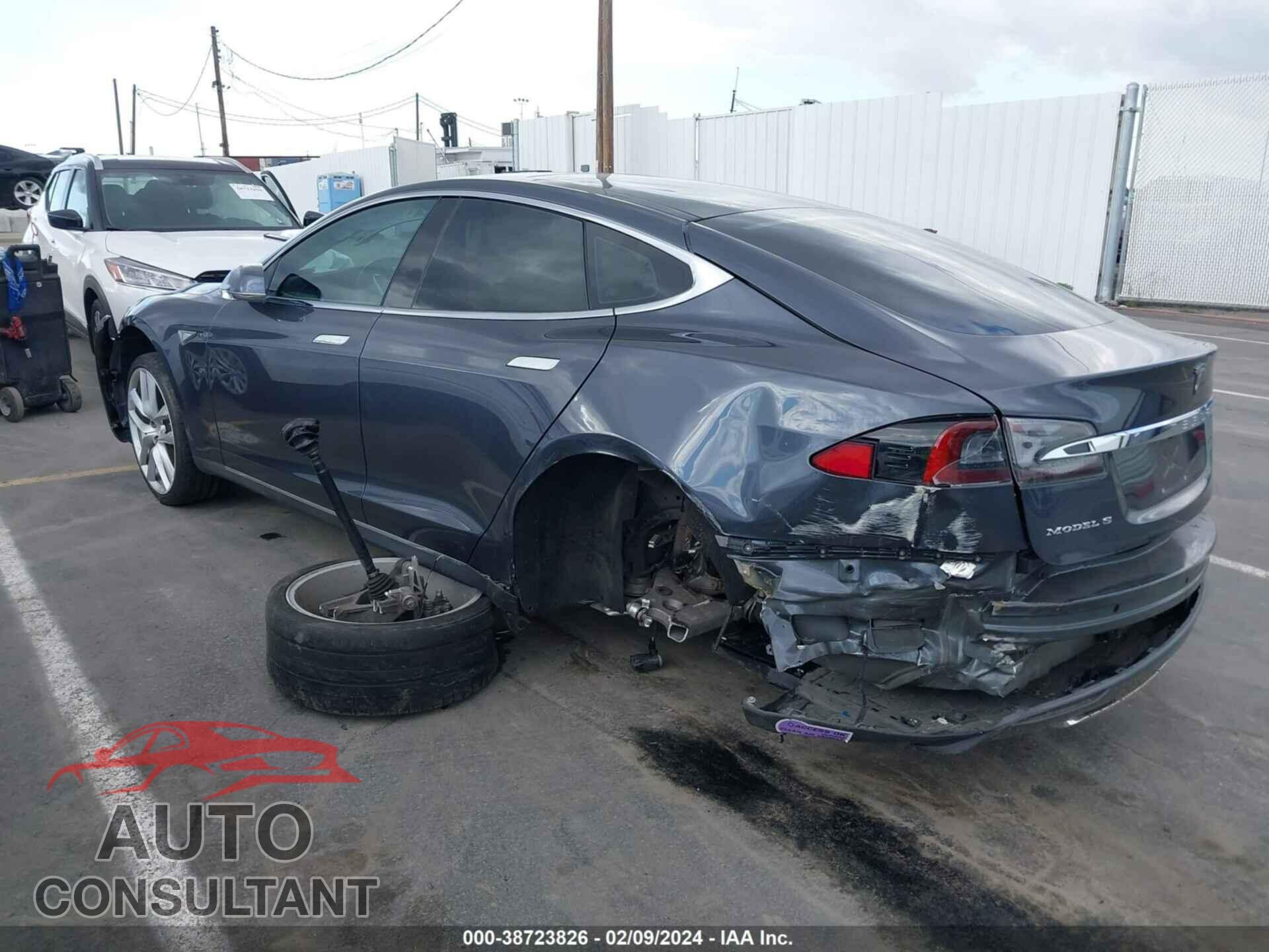 TESLA MODEL S 2016 - 5YJSA1E18GF132609