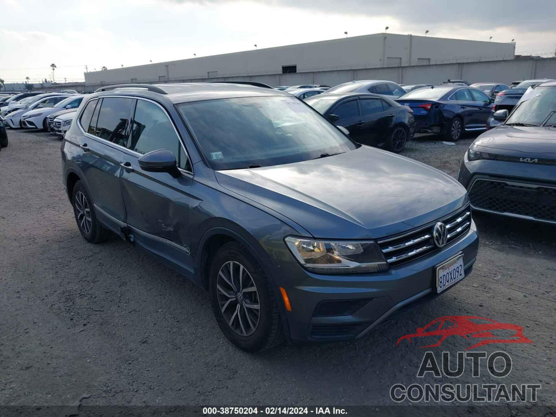 VOLKSWAGEN TIGUAN 2018 - 3VV3B7AX4JM137308