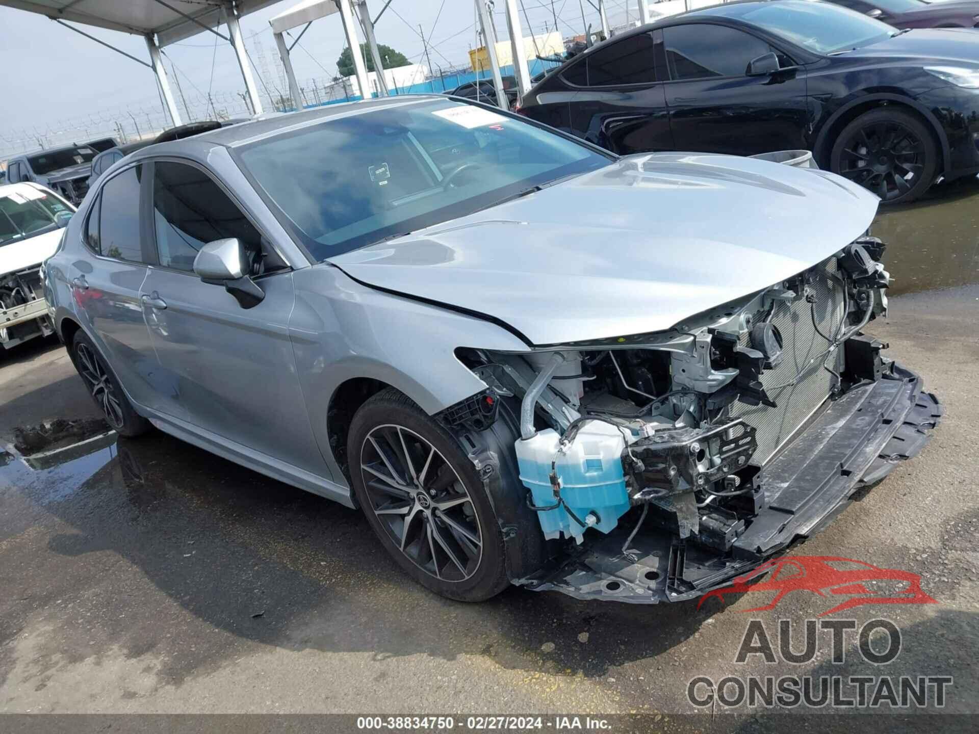TOYOTA CAMRY 2021 - 4T1G11AK8MU426871
