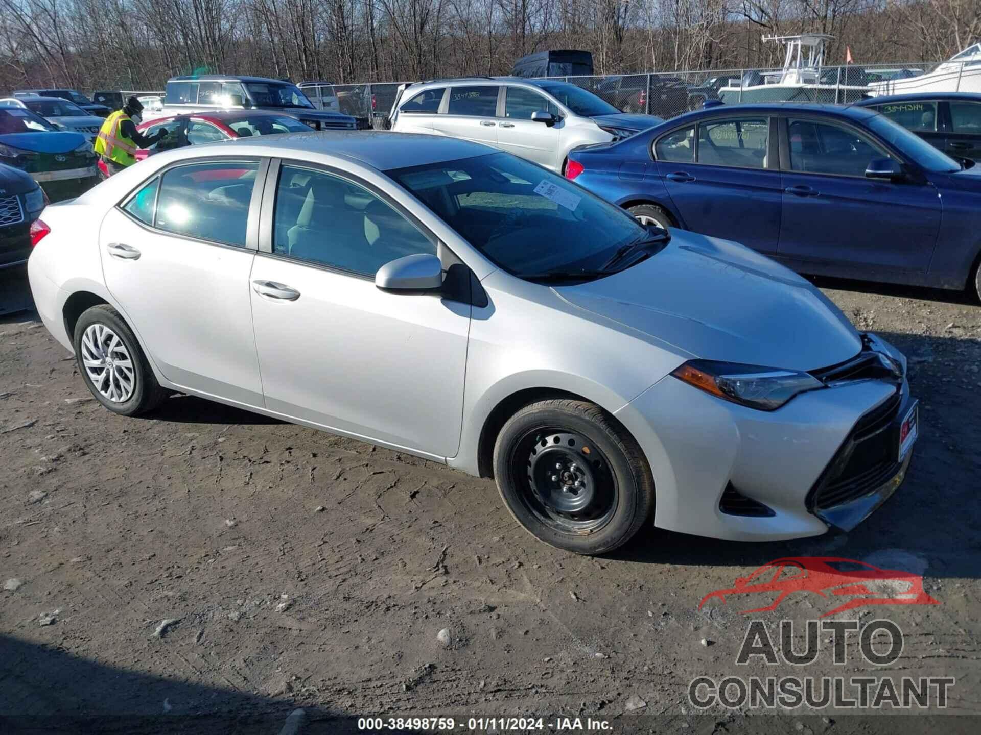 TOYOTA COROLLA 2018 - 2T1BURHE5JC038395