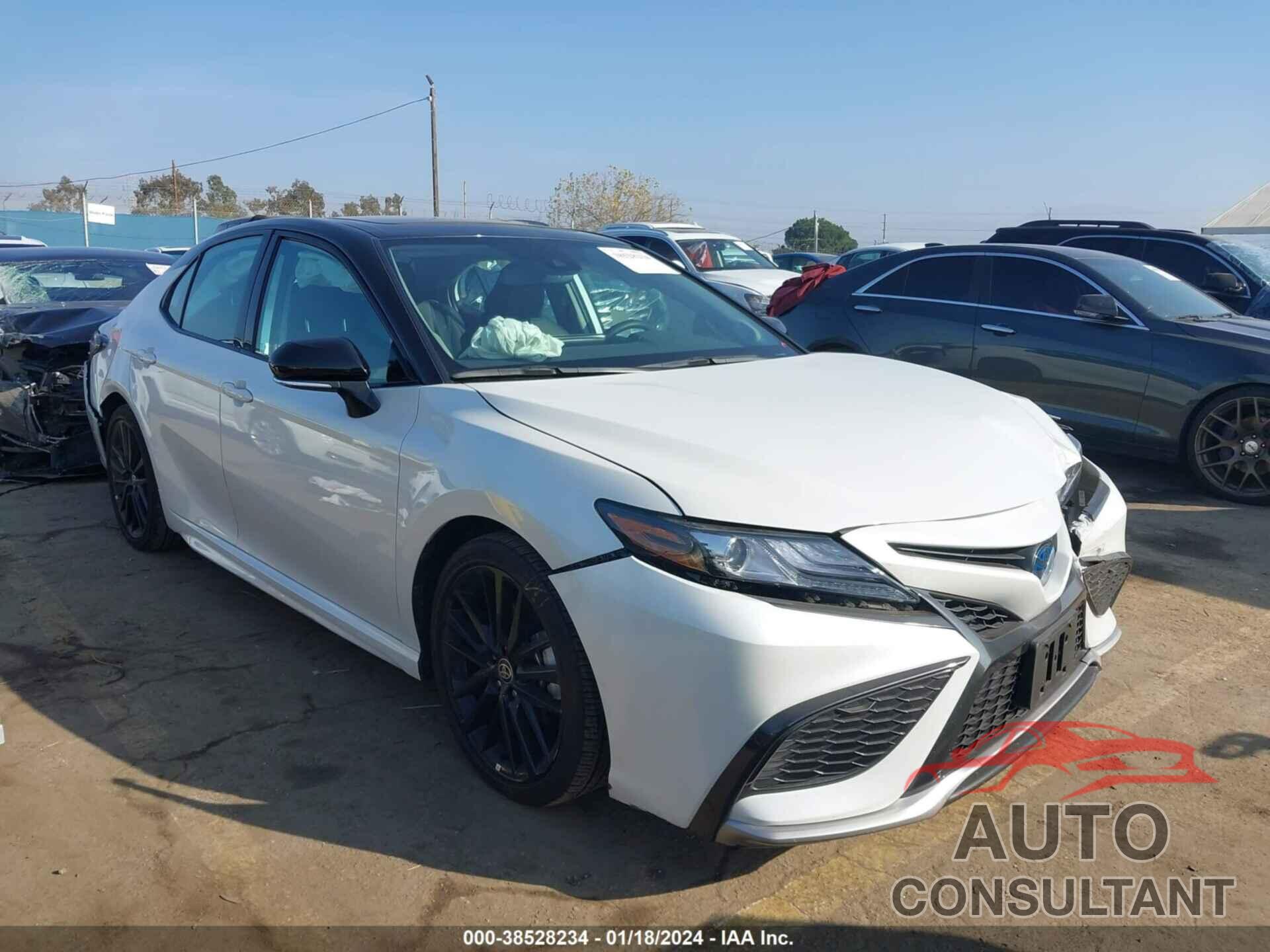 TOYOTA CAMRY 2022 - 4T1K31AK9NU043415