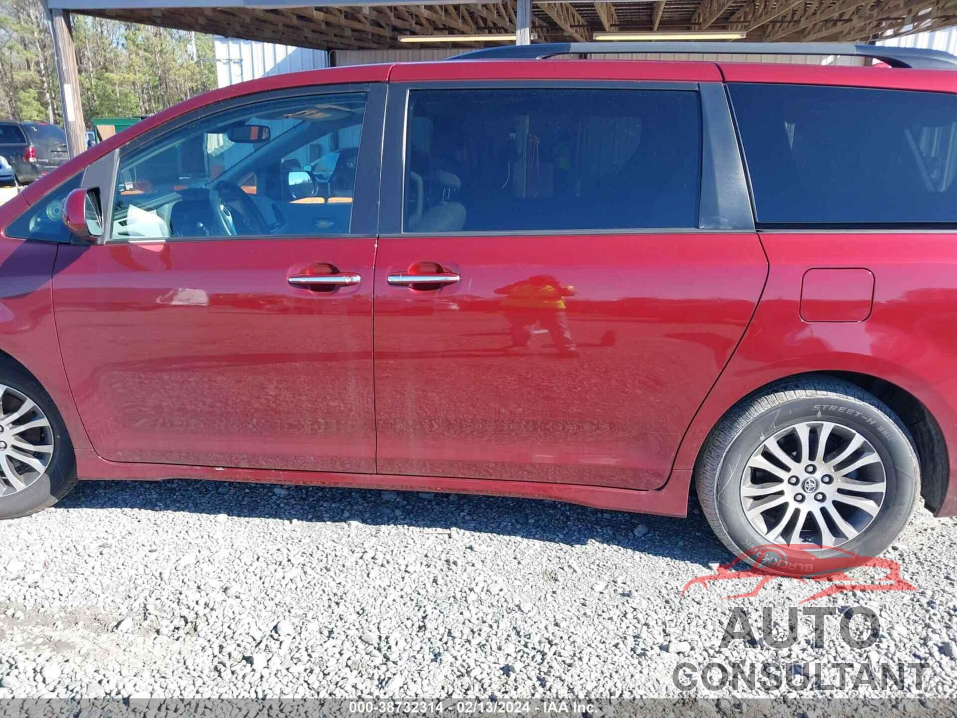 TOYOTA SIENNA 2019 - 5TDYZ3DC0KS020005