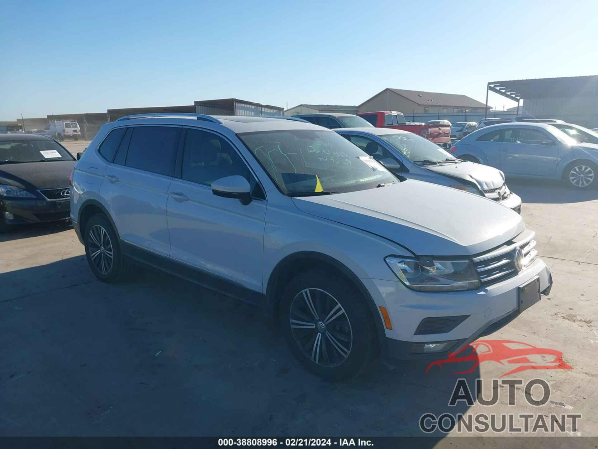 VOLKSWAGEN TIGUAN 2018 - 3VV3B7AX2JM222406