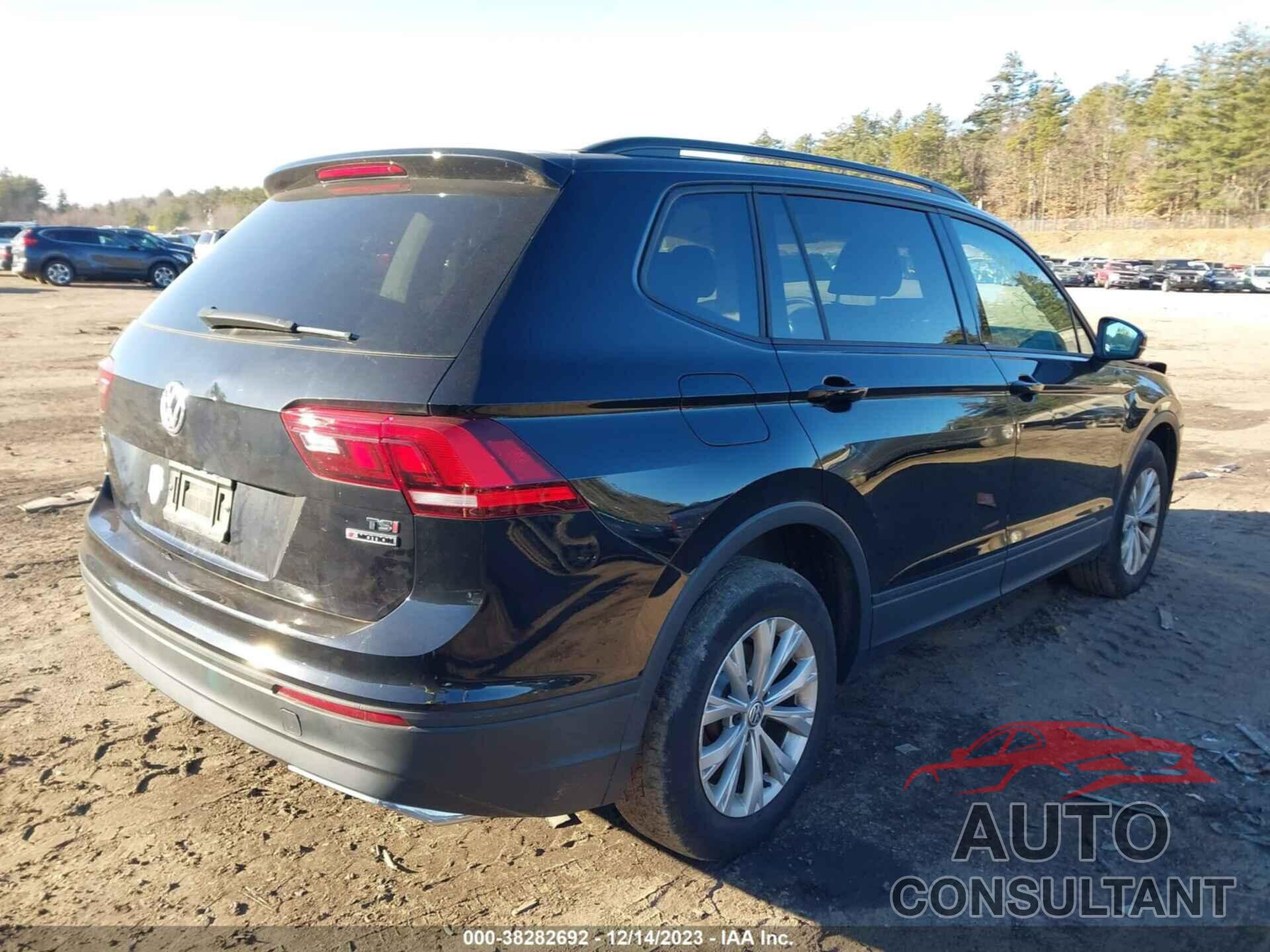 VOLKSWAGEN TIGUAN 2018 - 3VV0B7AX2JM120638