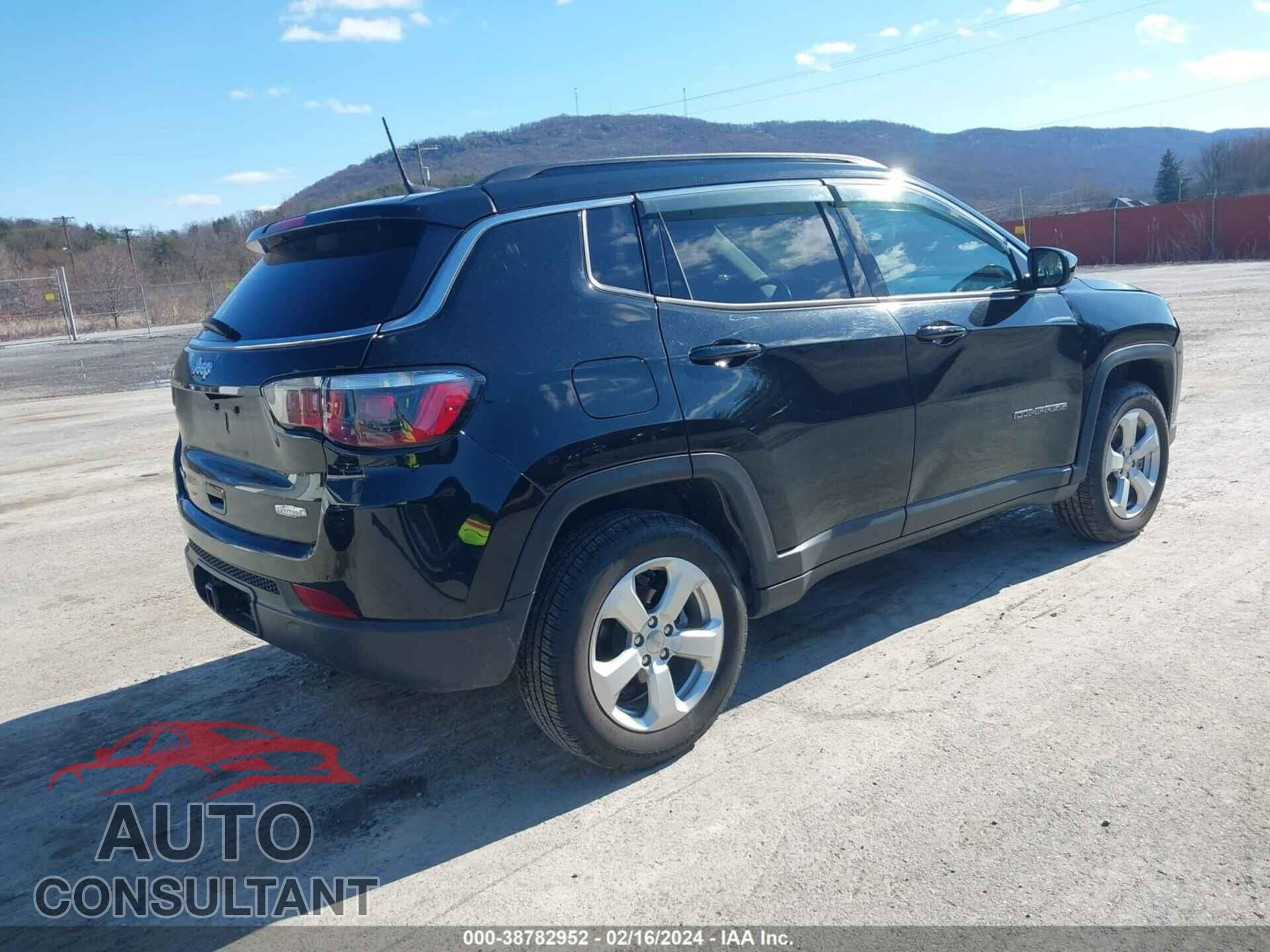 JEEP COMPASS 2018 - 3C4NJDBB9JT281485