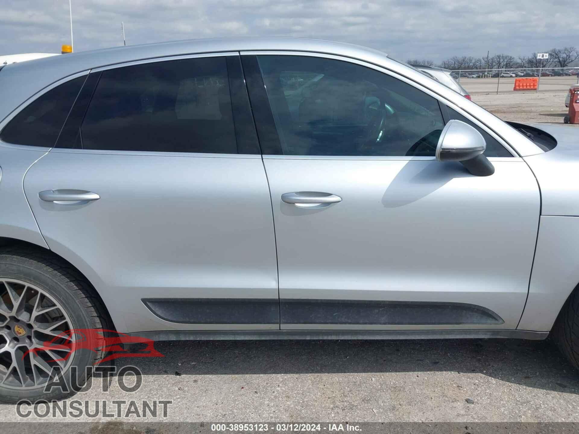 PORSCHE MACAN 2017 - WP1AB2A57HLB10072