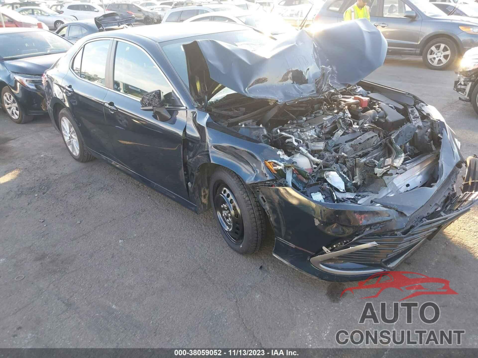 TOYOTA CAMRY 2021 - 4T1C11AK1MU449424
