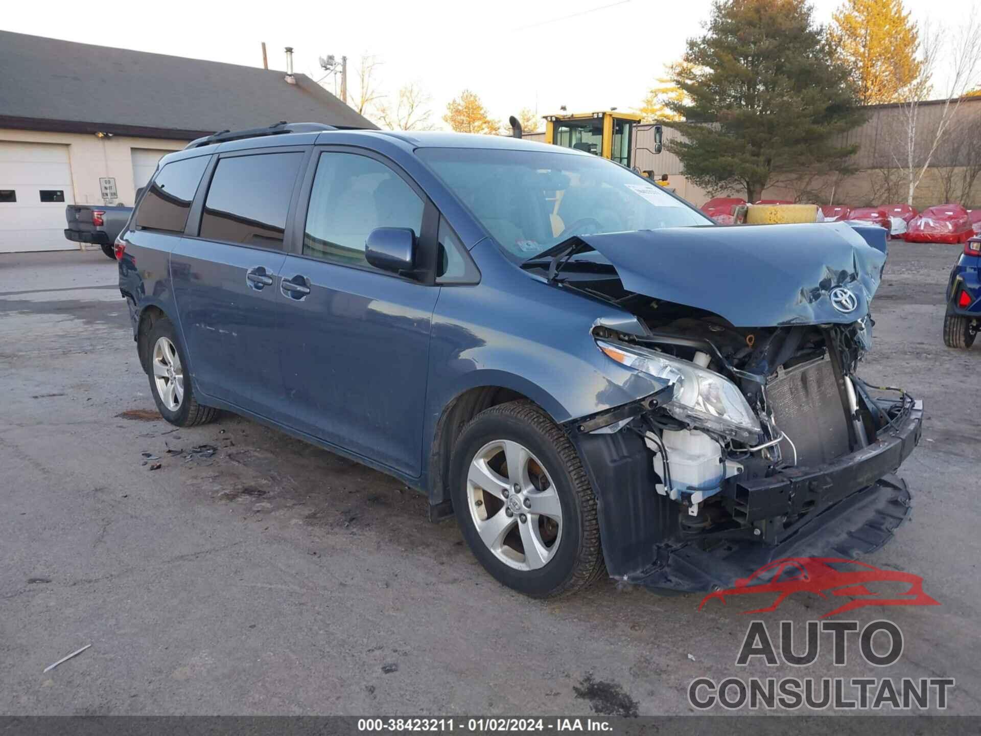 TOYOTA SIENNA 2017 - 5TDKZ3DC0HS885829