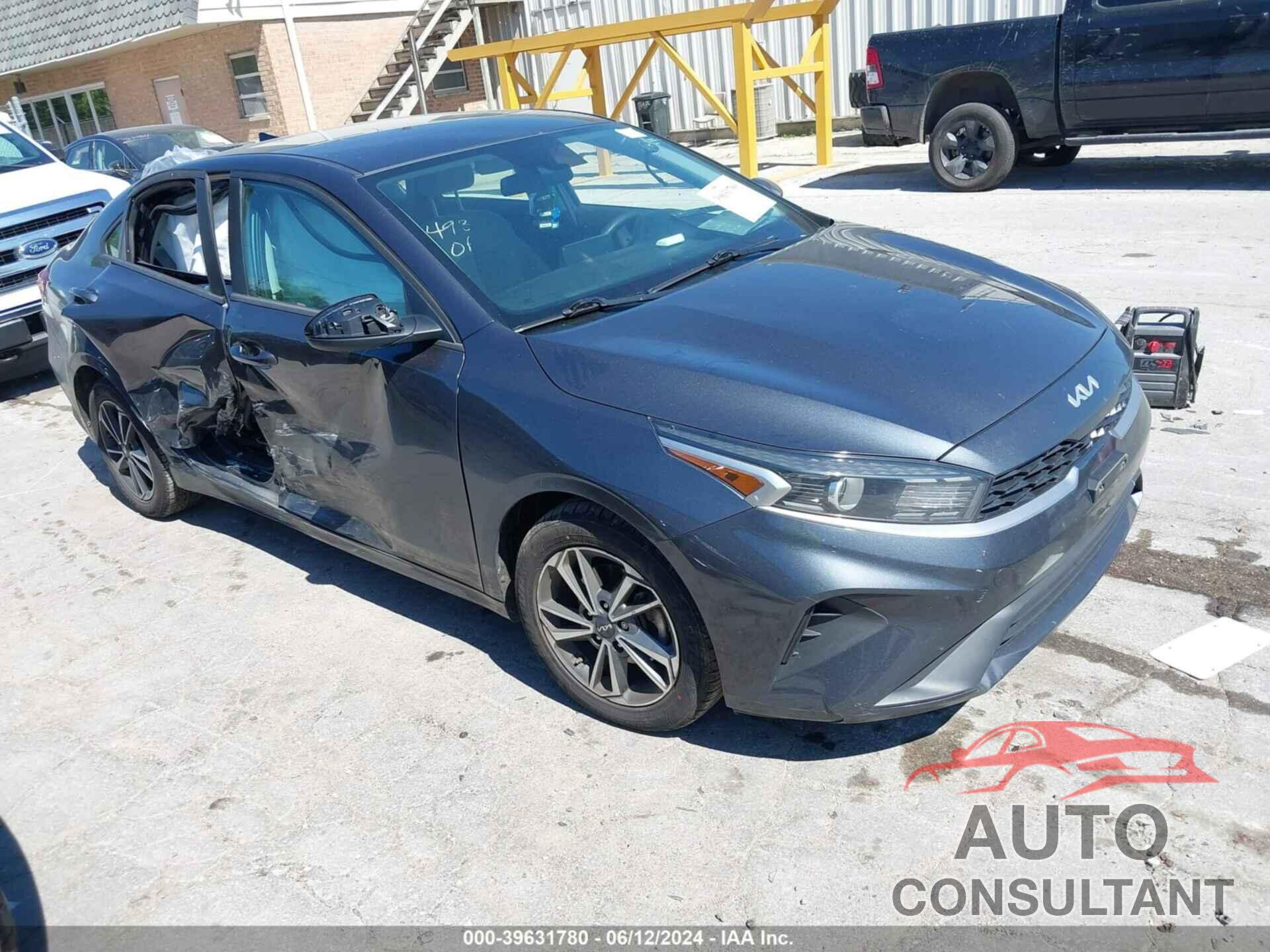 KIA FORTE 2023 - 3KPF24AD0PE543458