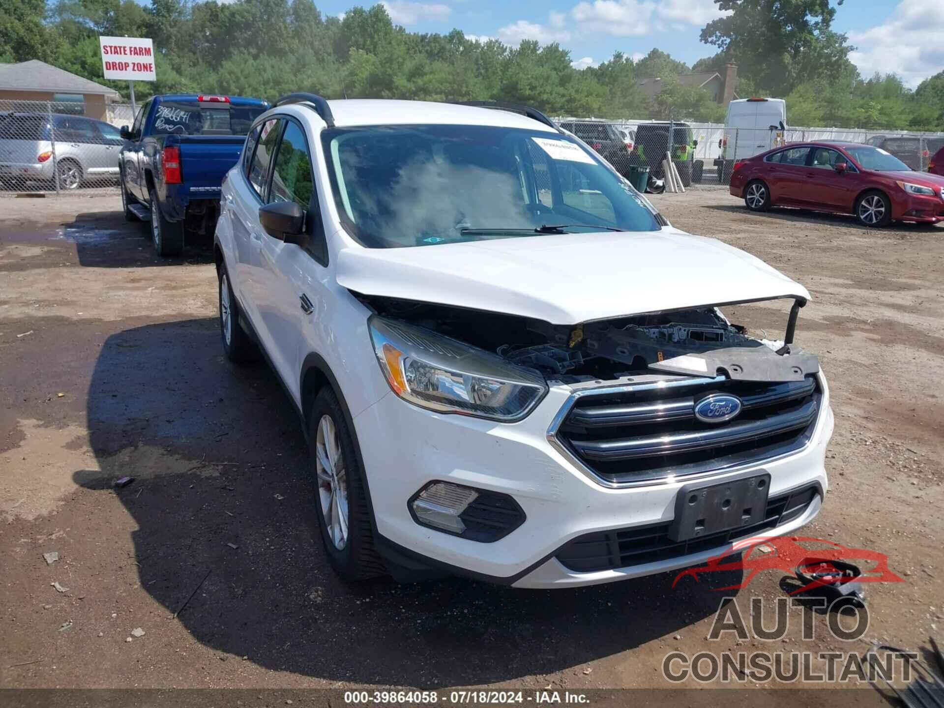 FORD ESCAPE 2018 - 1FMCU0GD3JUA58149