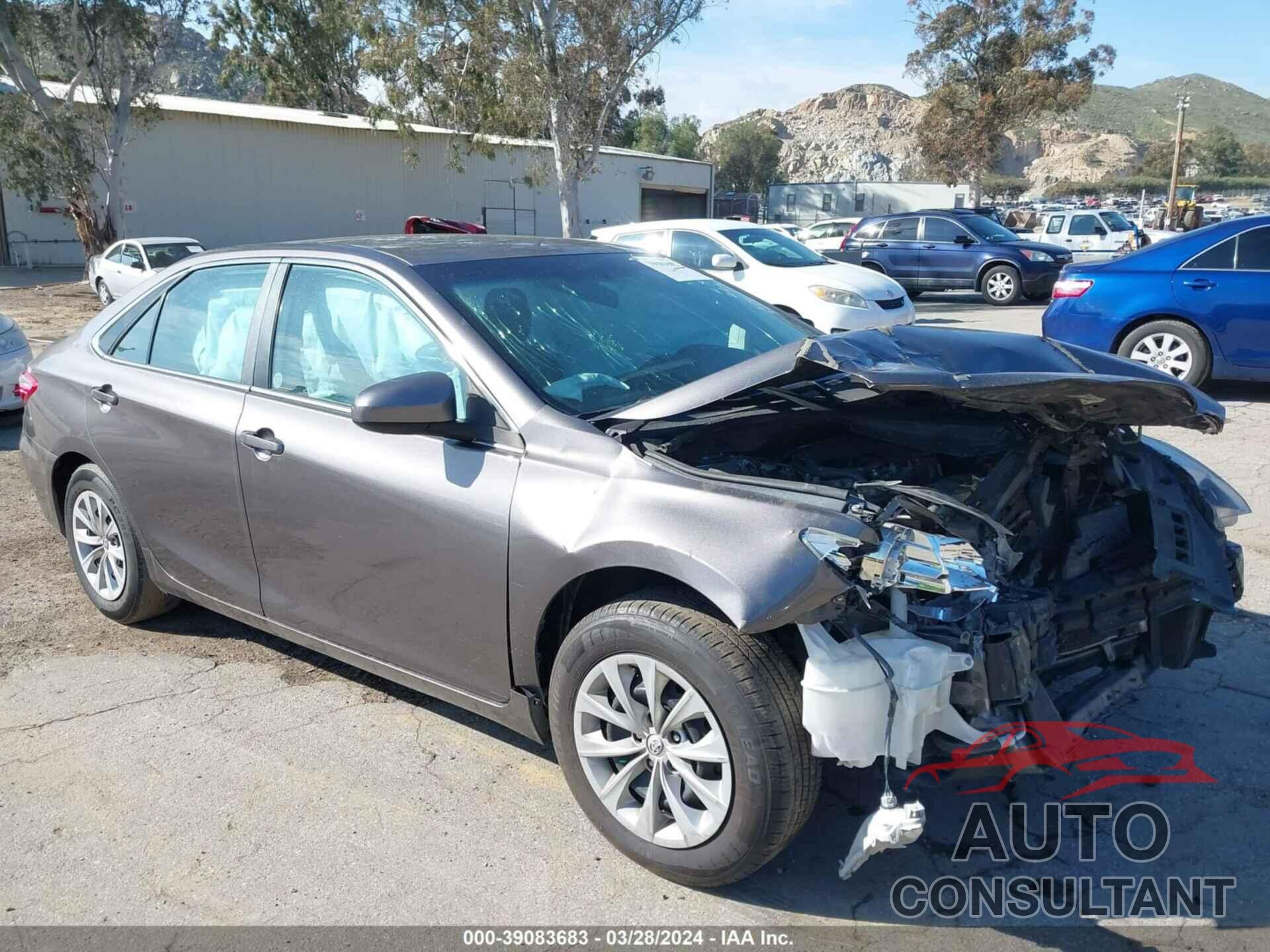 TOYOTA CAMRY 2016 - 4T4BF1FK2GR543022
