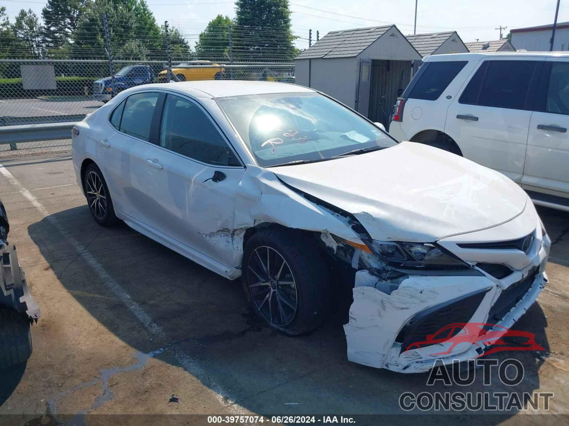 TOYOTA CAMRY 2023 - 4T1G11AK4PU188411