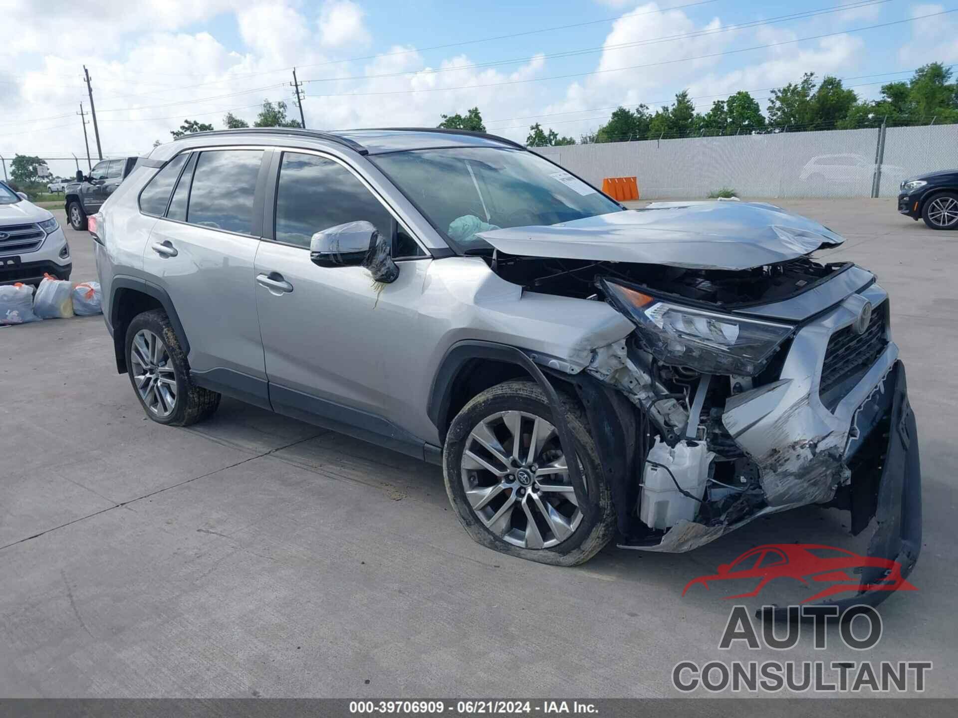 TOYOTA RAV4 2019 - 2T3C1RFV9KC020233