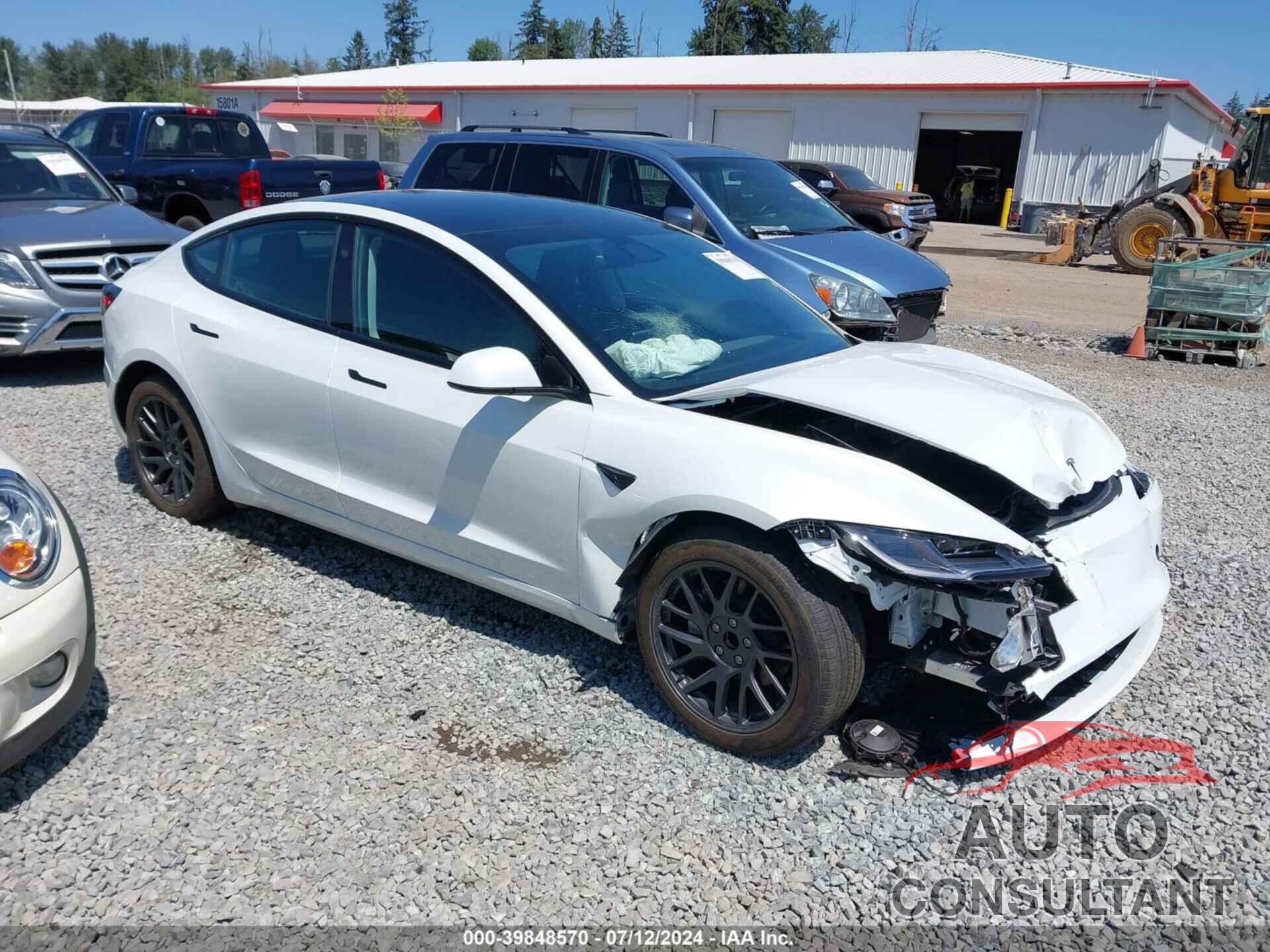 TESLA MODEL 3 2024 - 5YJ3E1EAXRF727053