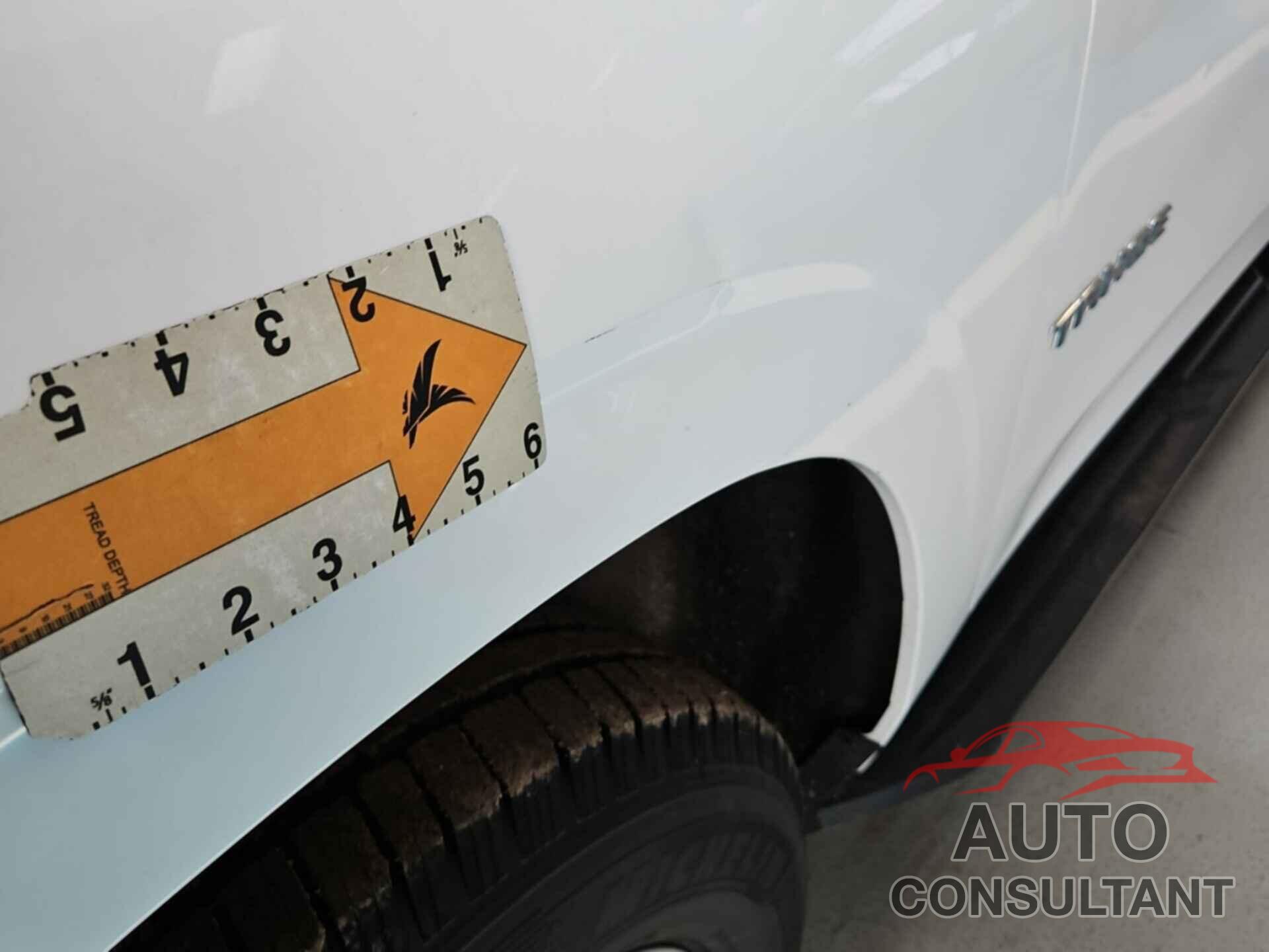 CHEVROLET TAHOE 2021 - 1GNSKMKD5MR165139