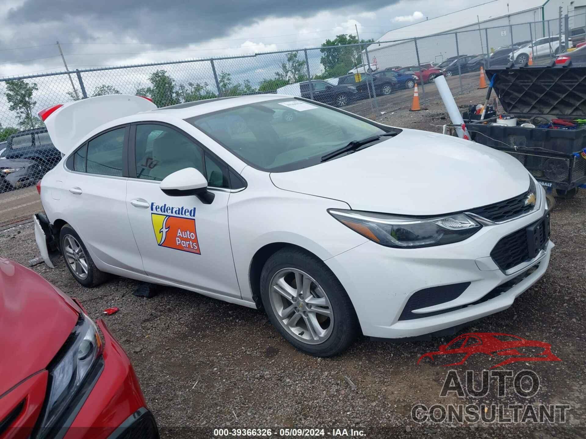 CHEVROLET CRUZE 2018 - 1G1BE5SM7J7173653